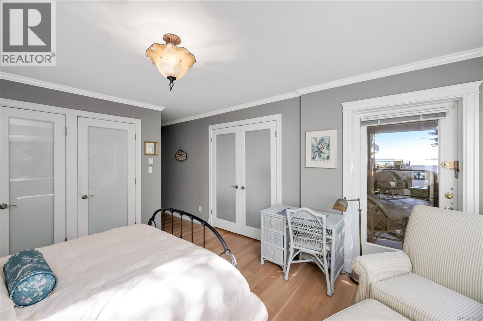 #407 1159 Beach Dr - Image 18