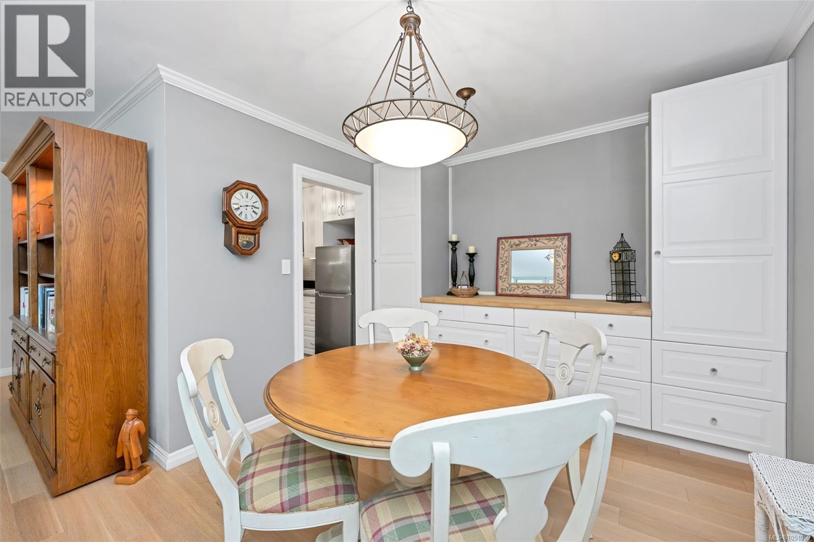 #407 1159 Beach Dr - Image 29
