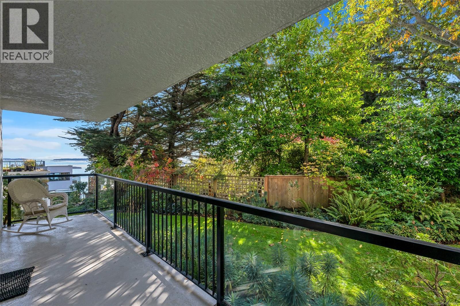 #407 1159 Beach Dr - Image 38