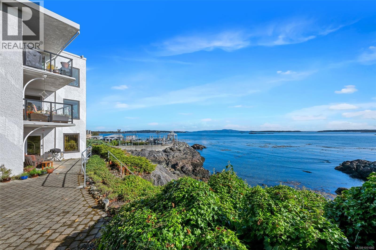 #407 1159 Beach Dr - 47
