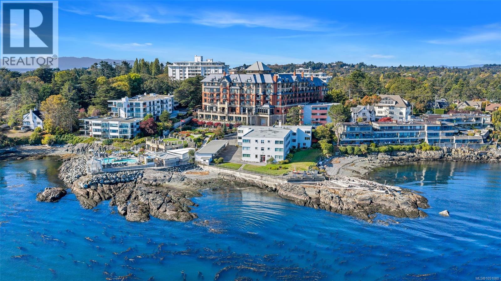 #407 1159 Beach Dr - Image 9