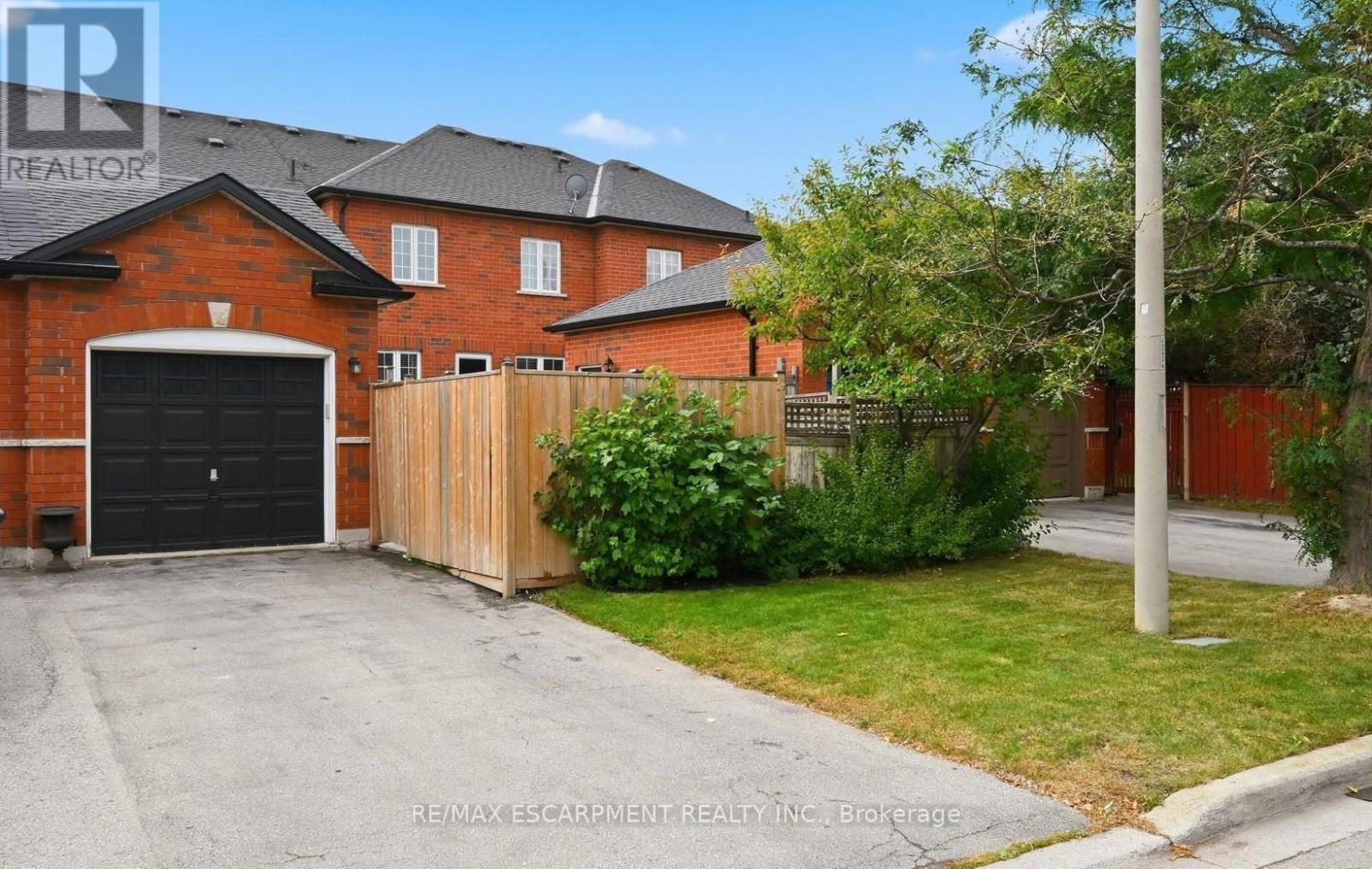 5035 CORPORATE DRIVE, Burlington (Palmer)