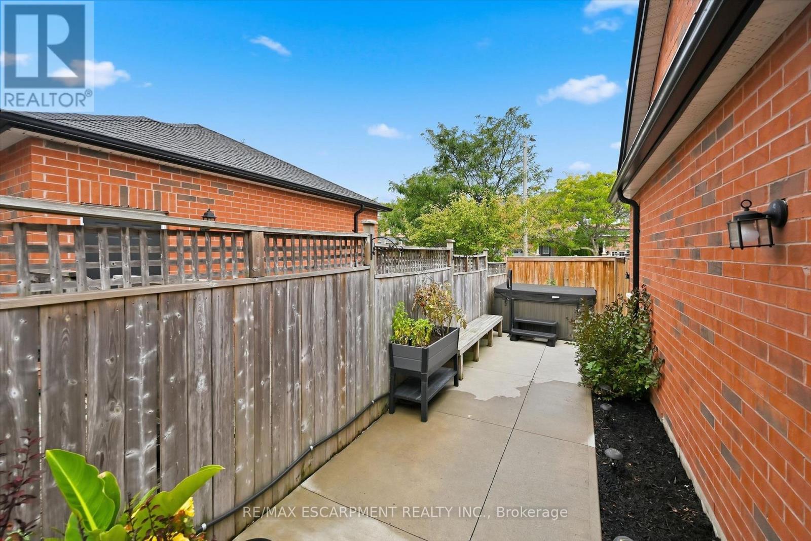 5035 CORPORATE DRIVE - Image 39
