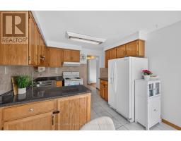 888 Messenger Meadow Drive, Mississauga, ON L5C3T2 Photo 16