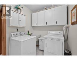 888 Messenger Meadow Drive, Mississauga, ON L5C3T2 Photo 21