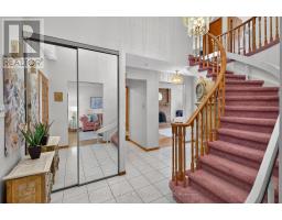 Family room - 888 Messenger Meadow Drive, Mississauga, ON L5C3T2 Photo 7