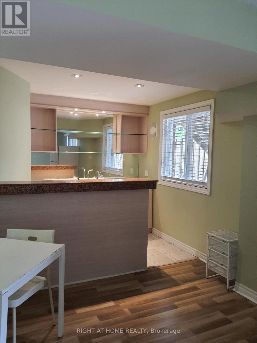 5260 FLORAL HILL-BASEMENT CRESCENT, Mississauga (East Credit) — photo 6