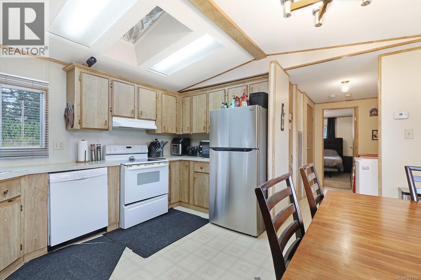 7561 Howard Rd - 14