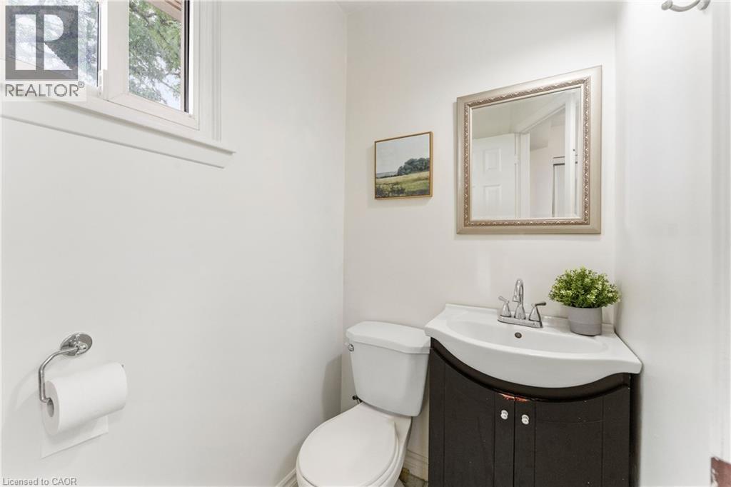 204 BIRCHCLIFFE Crescent, Hamilton — photo 5