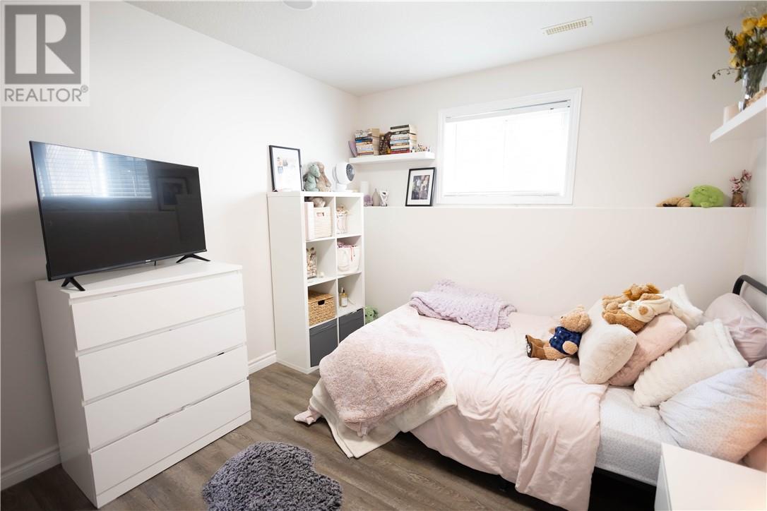 204 Racicot Drive - 23