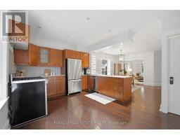 11 Hemlock Avenue, Toronto, ON M4L3E9 Photo 10