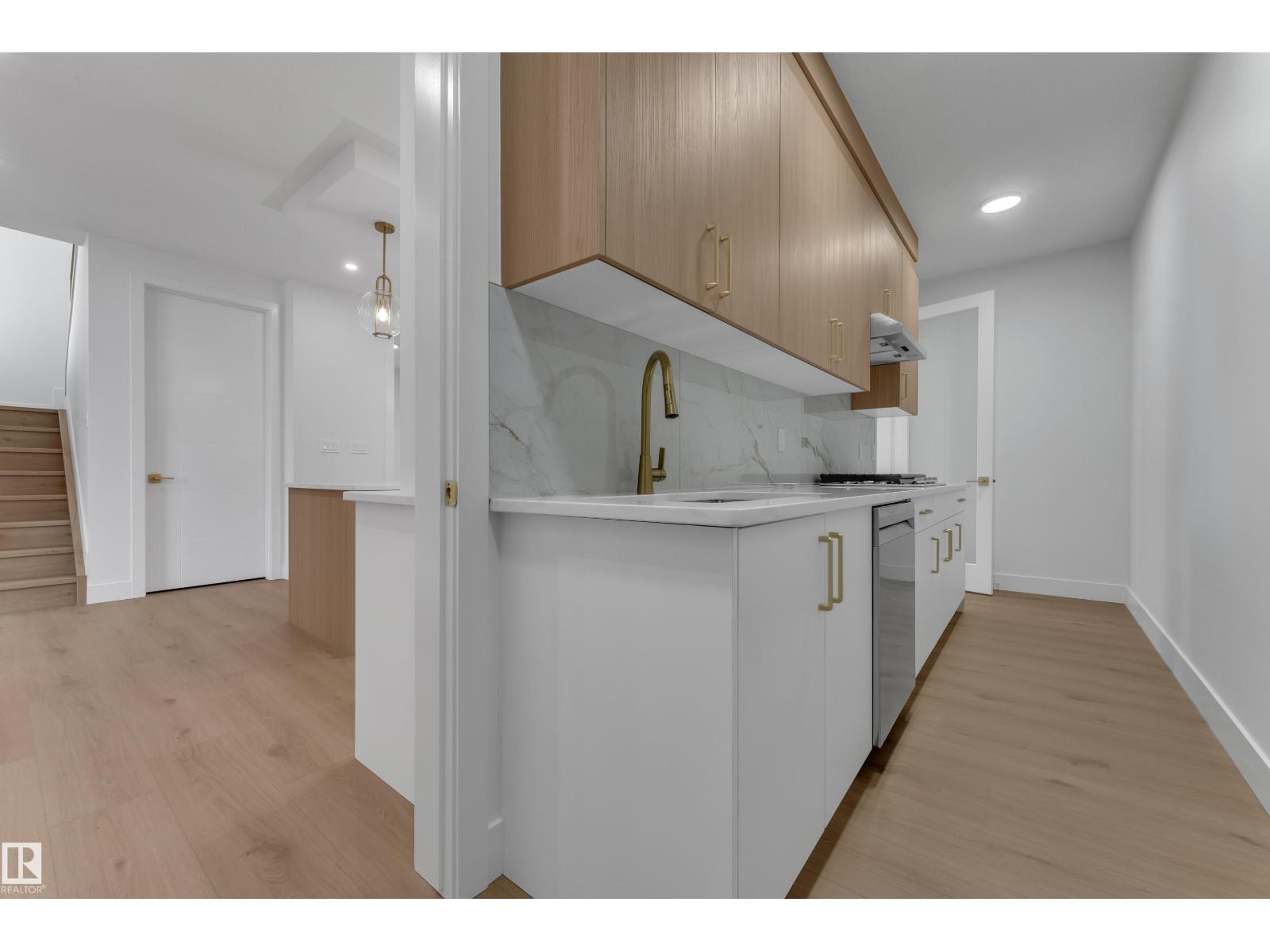 3005 7A Avenue SW - 14