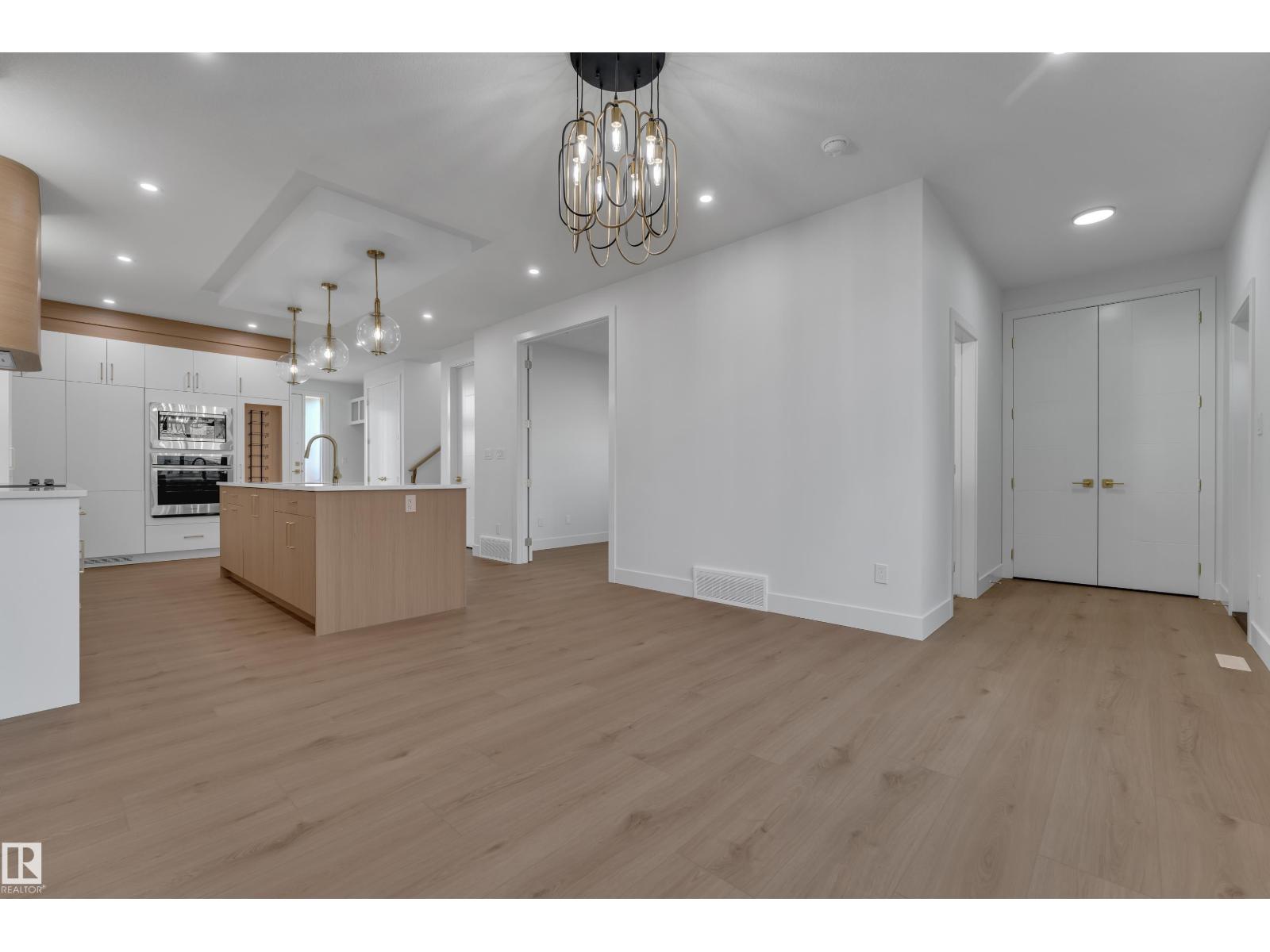 3005 7A Avenue SW - 19