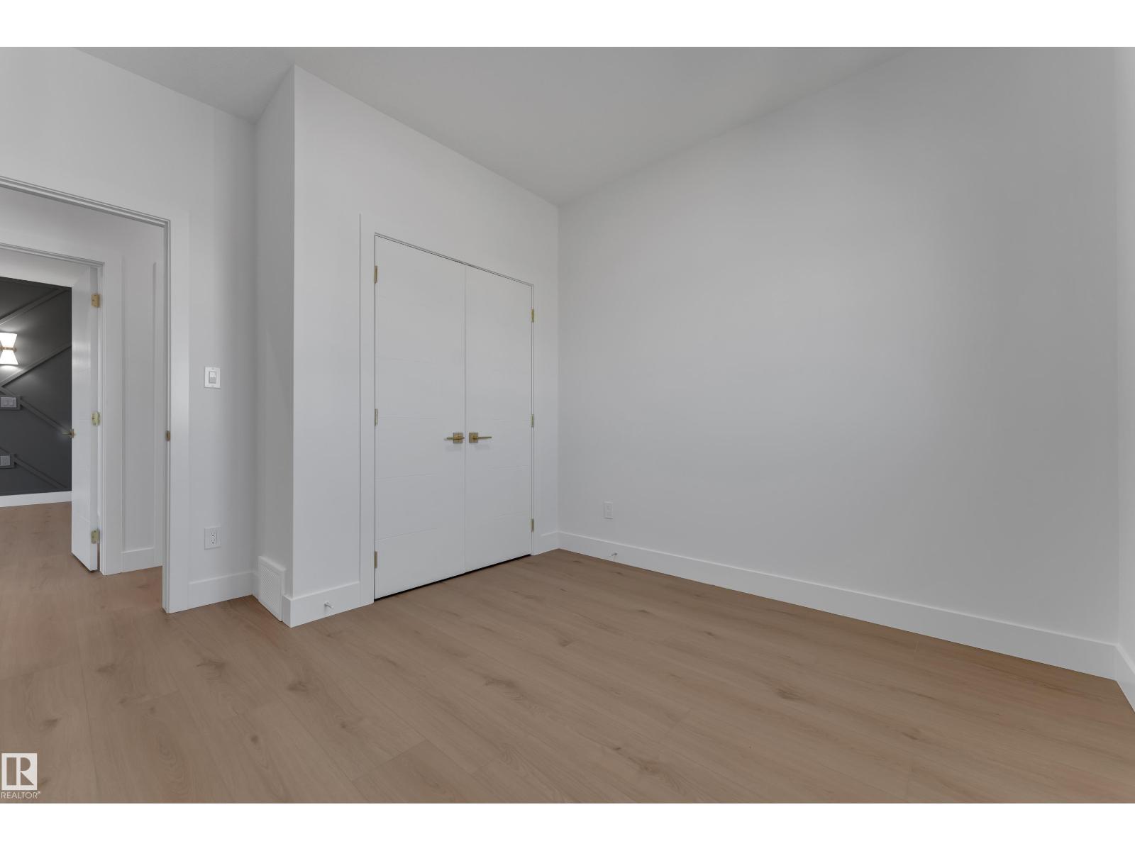 3005 7A Avenue SW - 32