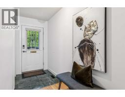 1110 14 Avenue SW - photo 2