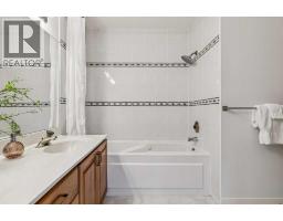 1110 14 Avenue SW - photo 21