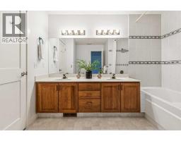 1110 14 Avenue SW - photo 20