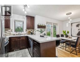 1110 14 Avenue SW - photo 1