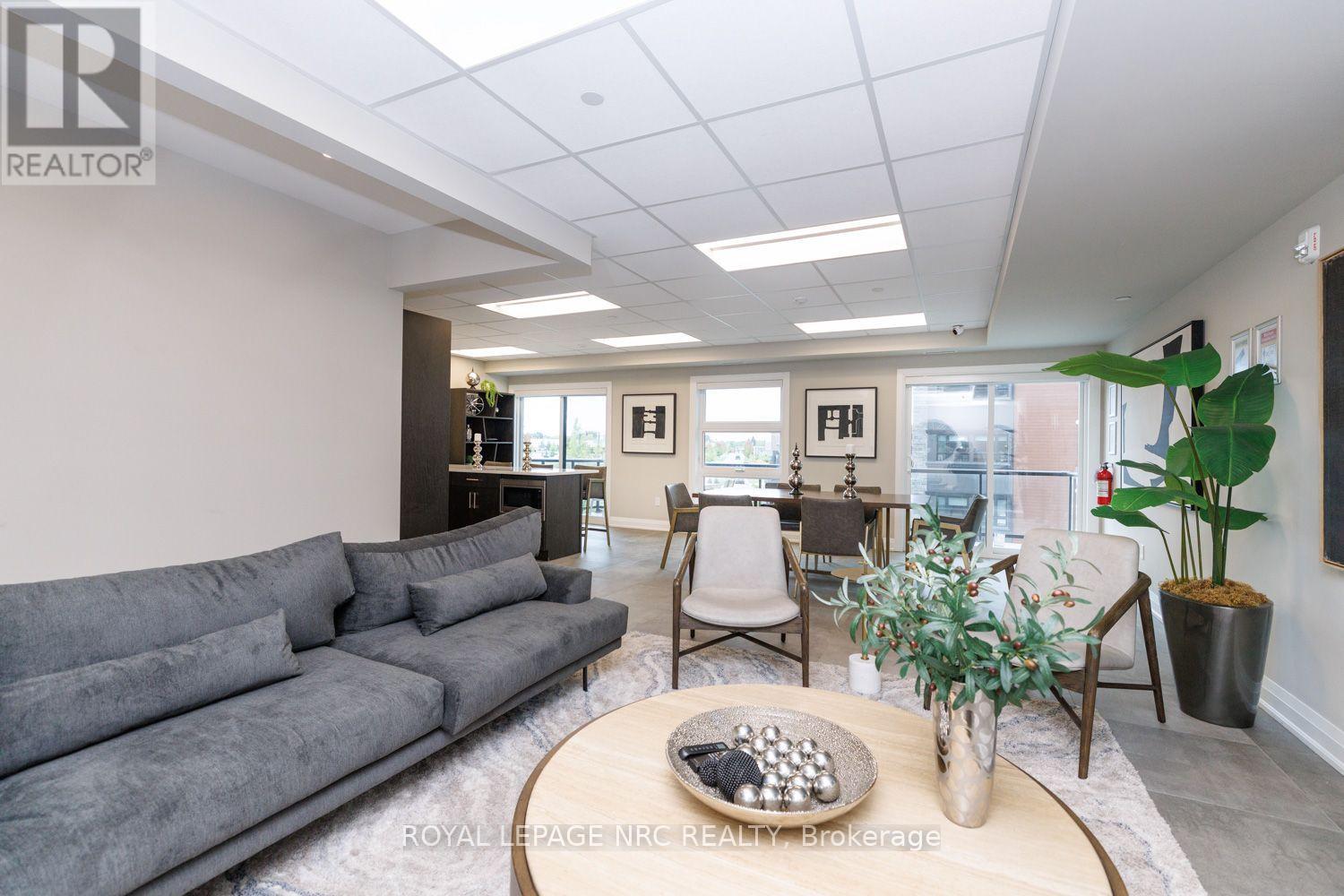 #307 118 SUMMERSIDES BOULEVARD - 36