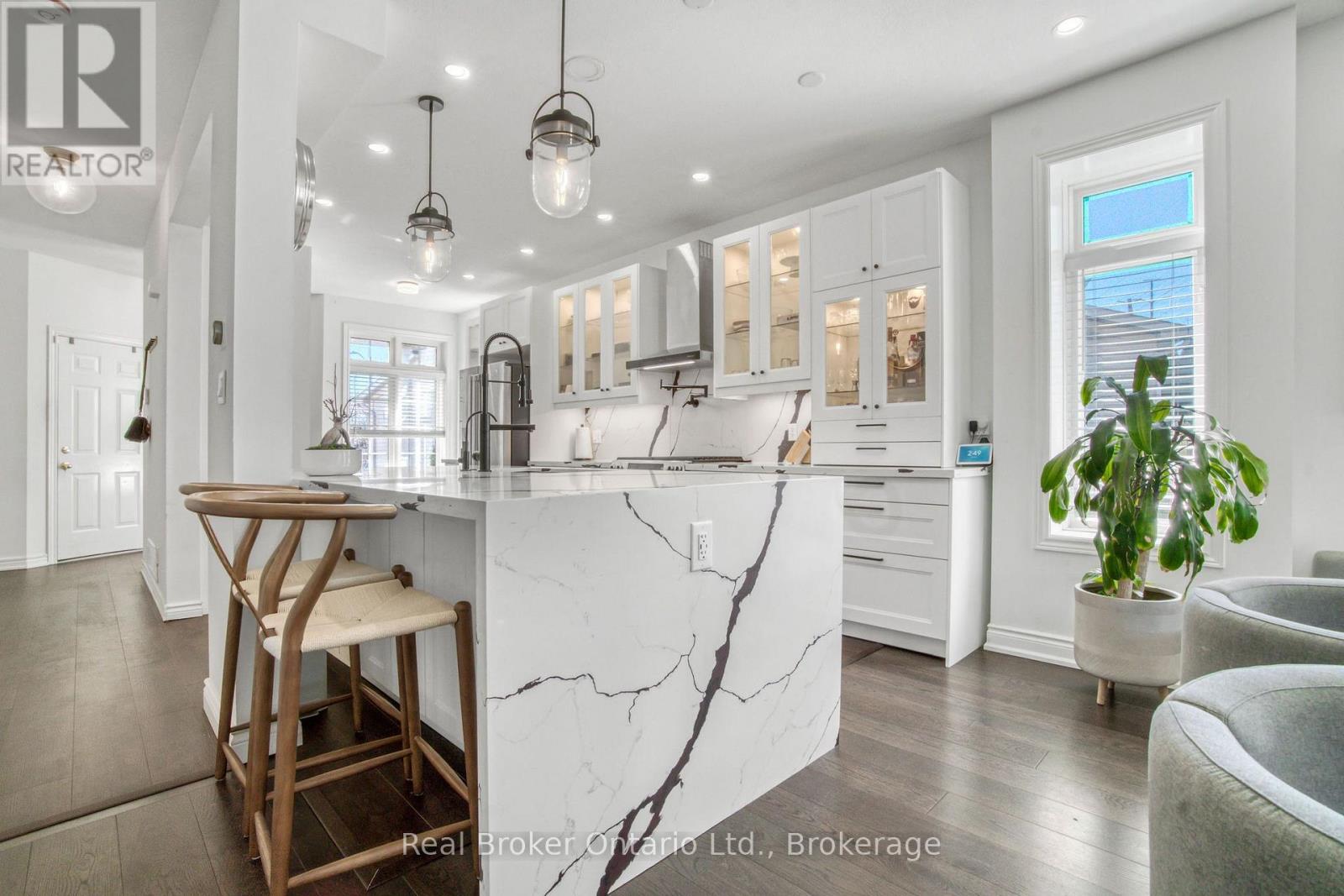 1417 TREELAND STREET, Burlington (Freeman) — photo 11