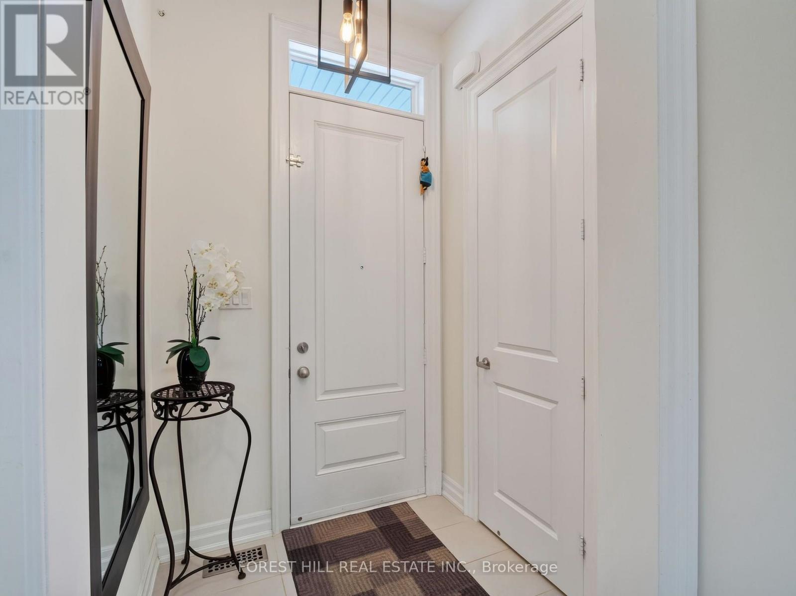 18 HACKWOOD CRESCENT, Aurora (Aurora Grove) — photo 10