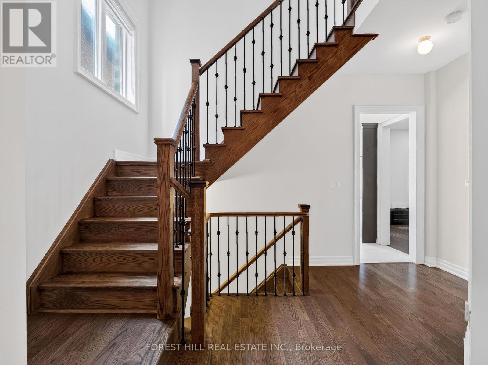 18 HACKWOOD CRESCENT, Aurora (Aurora Grove) — photo 12