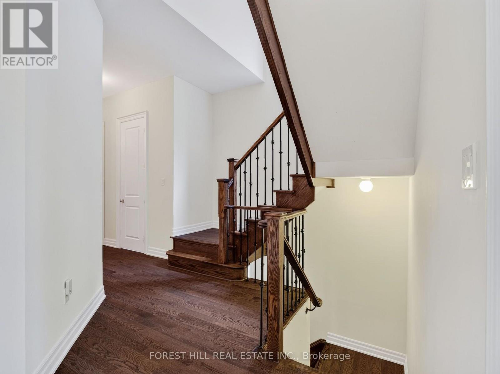 18 HACKWOOD CRESCENT - 26