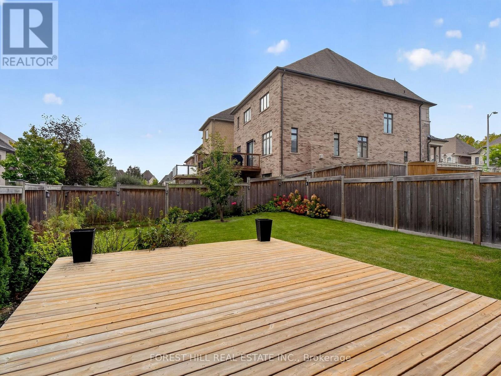 18 HACKWOOD CRESCENT - 42