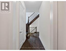 18 Hackwood Crescent, Aurora, ON L4G0V1 Photo 11