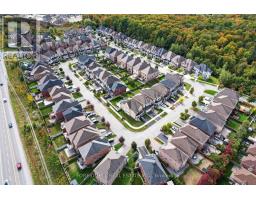 18 Hackwood Crescent, Aurora, ON L4G0V1 Photo 9