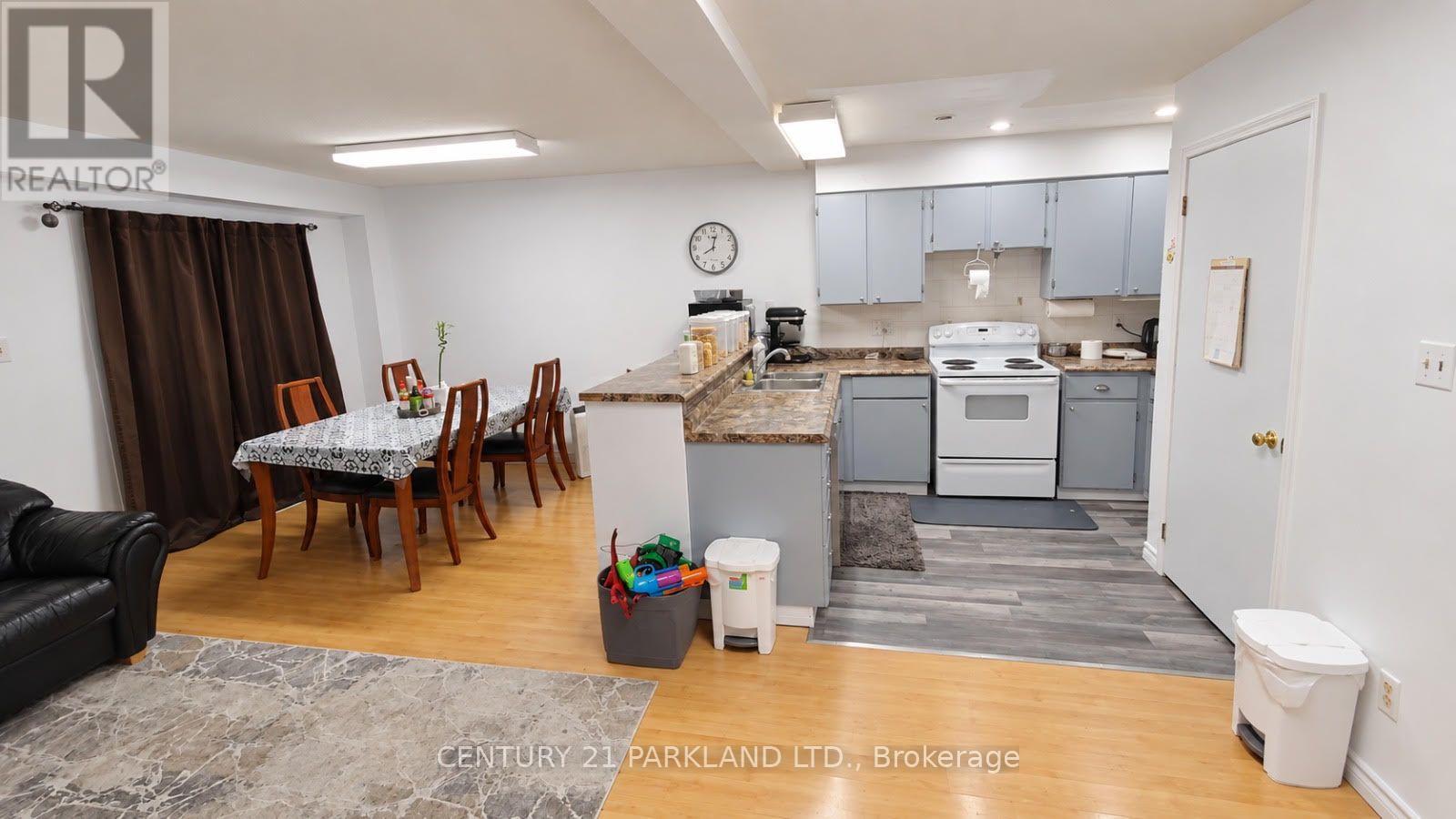 67 MELINDA CRESCENT - Image 3