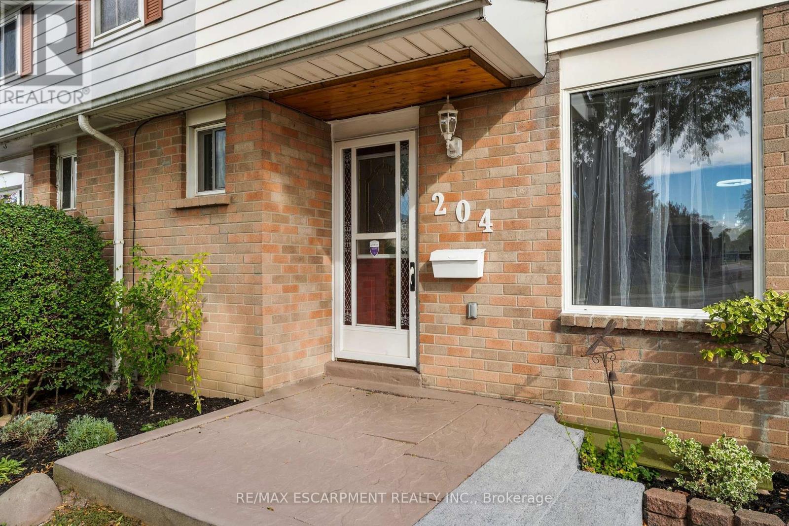 204 BIRCHCLIFFE CRESCENT, Hamilton (Berrisfield) — photo 3