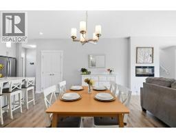 4pc Bathroom - 39 Lucas Boulevard Nw, Calgary, AB T3P1H9 Photo 7