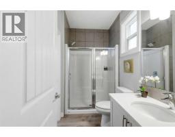 Bedroom - 39 Lucas Boulevard Nw, Calgary, AB T3P1H9 Photo 15