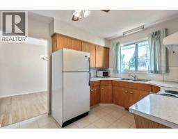 3pc Bathroom - 1015 Mackid Road Ne, Calgary, AB T2E6A8 Photo 9