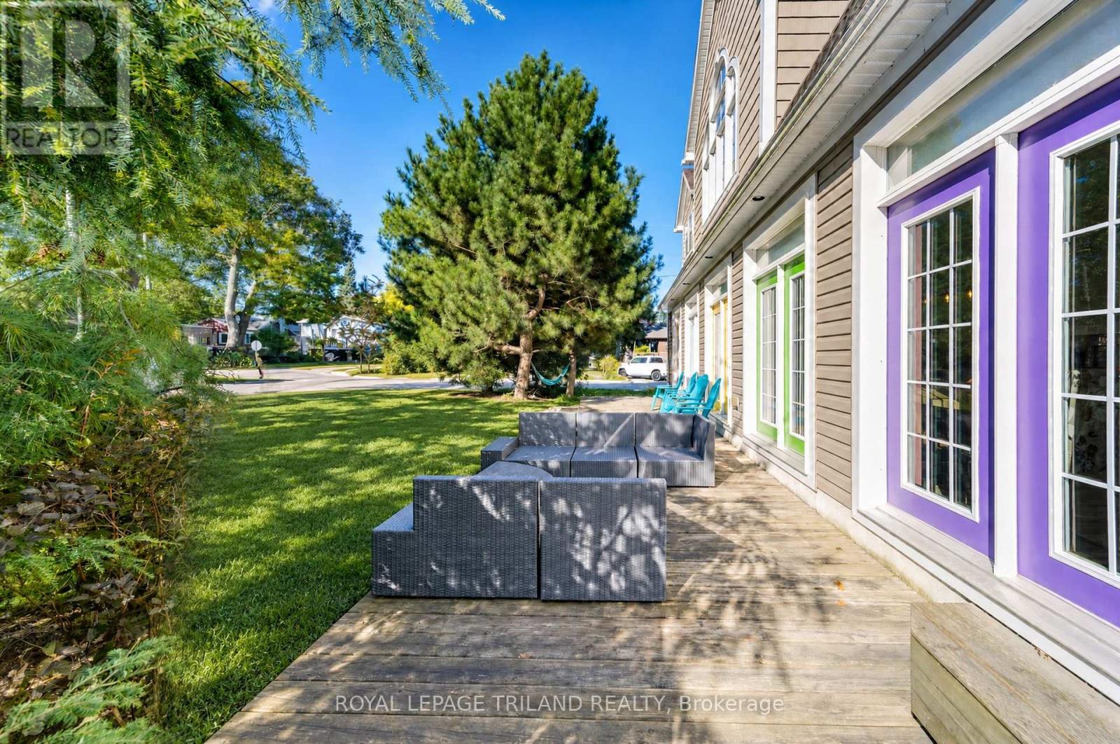 28 CENTRE STREET, Lambton Shores (Grand Bend) — photo 9