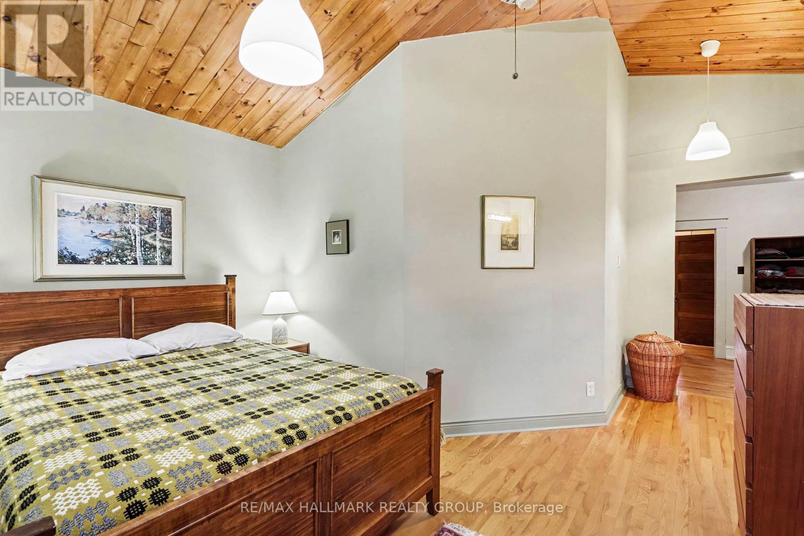 120 HOPEWELL AVENUE - 18