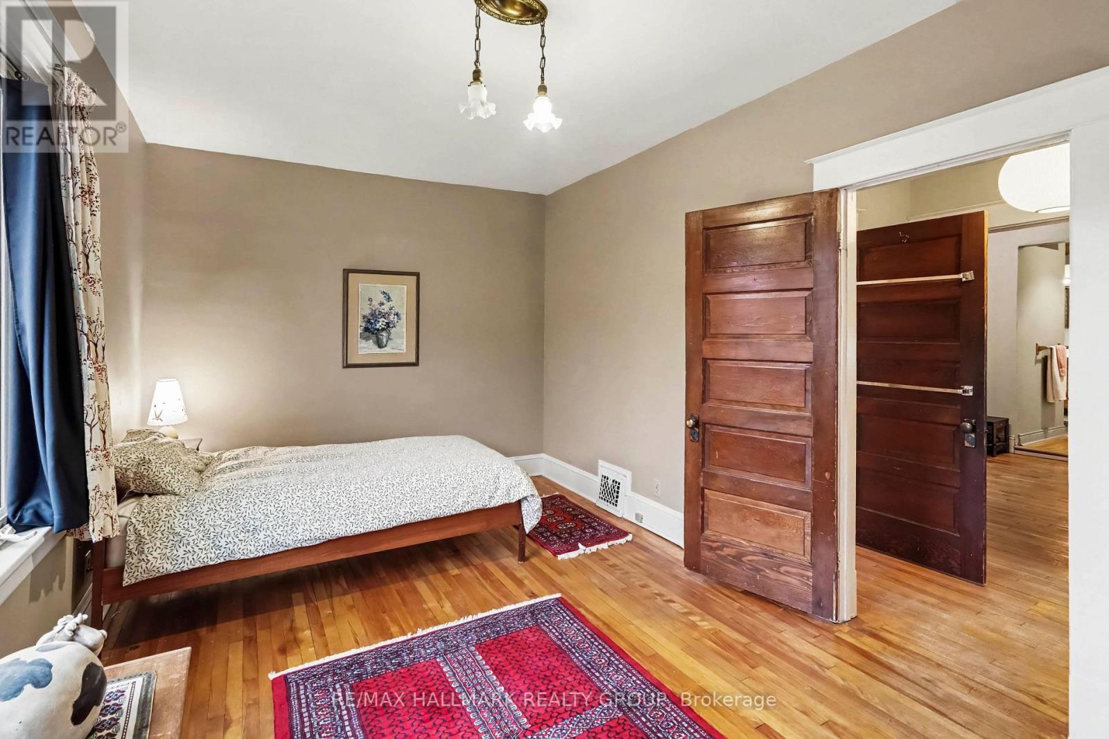 120 HOPEWELL AVENUE - 22