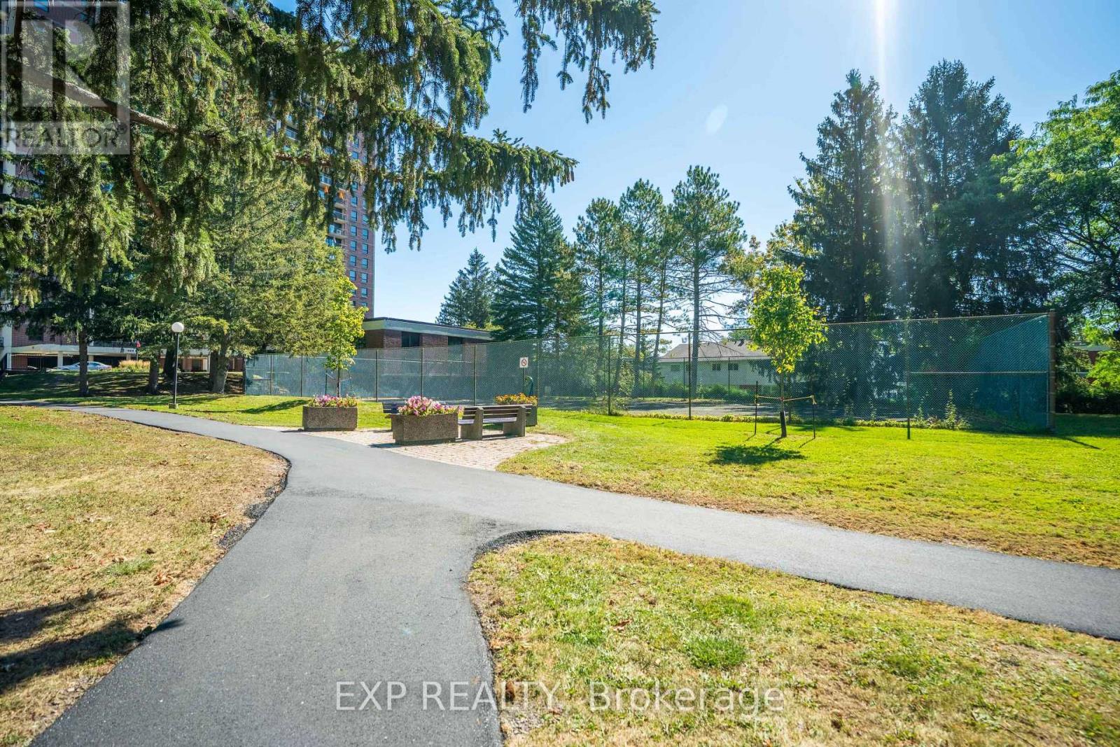 #404 665 BATHGATE DRIVE - 42