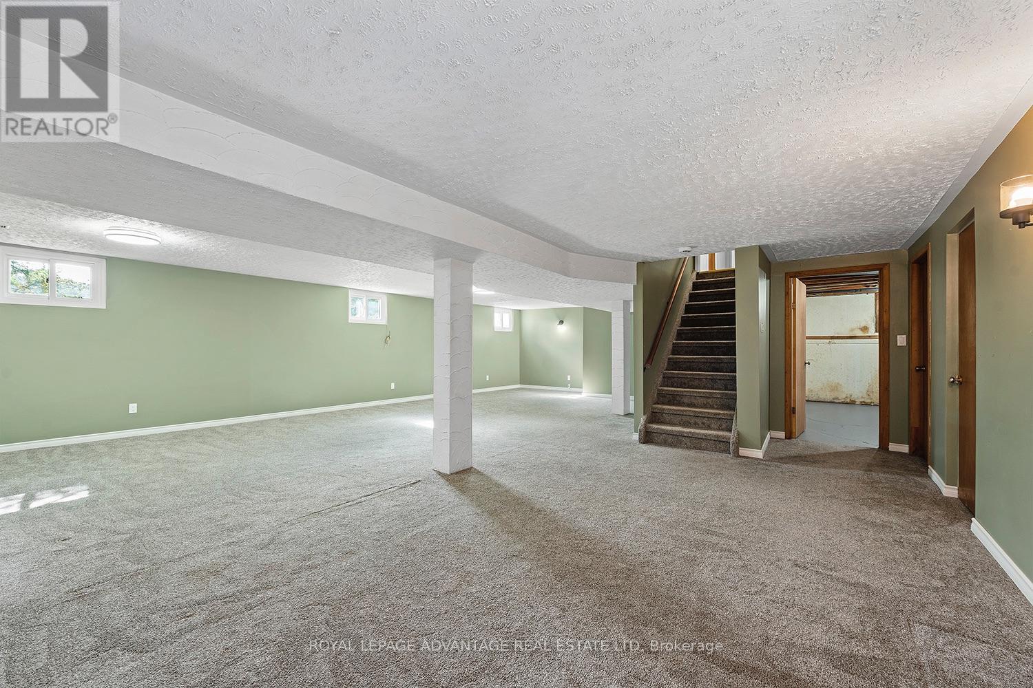 10 ROBERT ROAD - 33