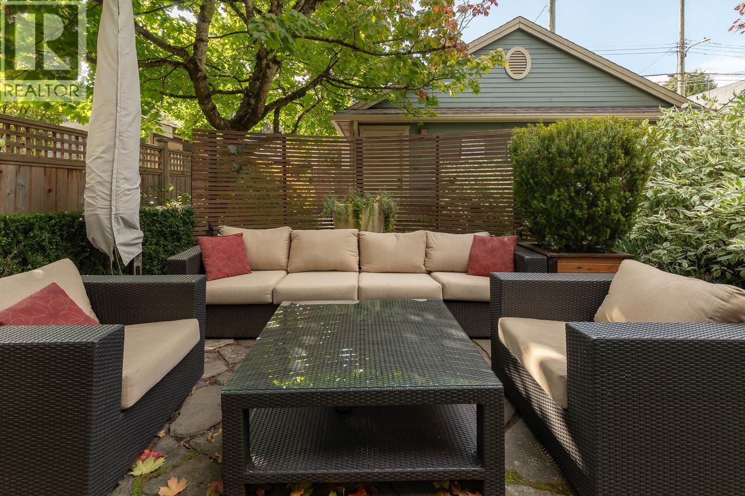 850 E 10TH AVENUE, Vancouver - Image 1