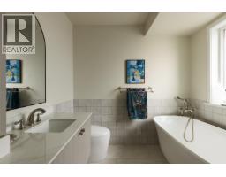 238 E 19th Street, North Vancouver, BC V7L2Z2 Photo 16