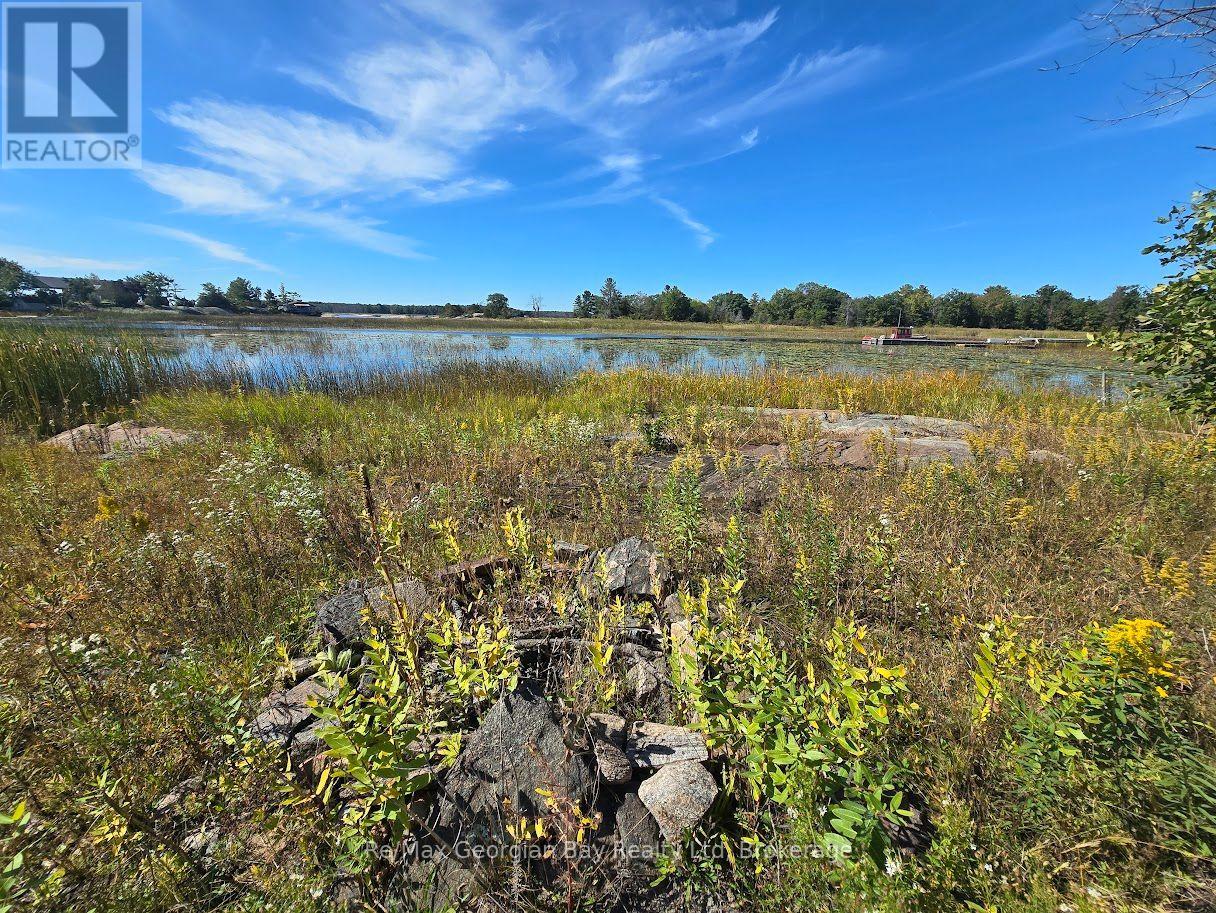 380 2 ISLAND - Image 36