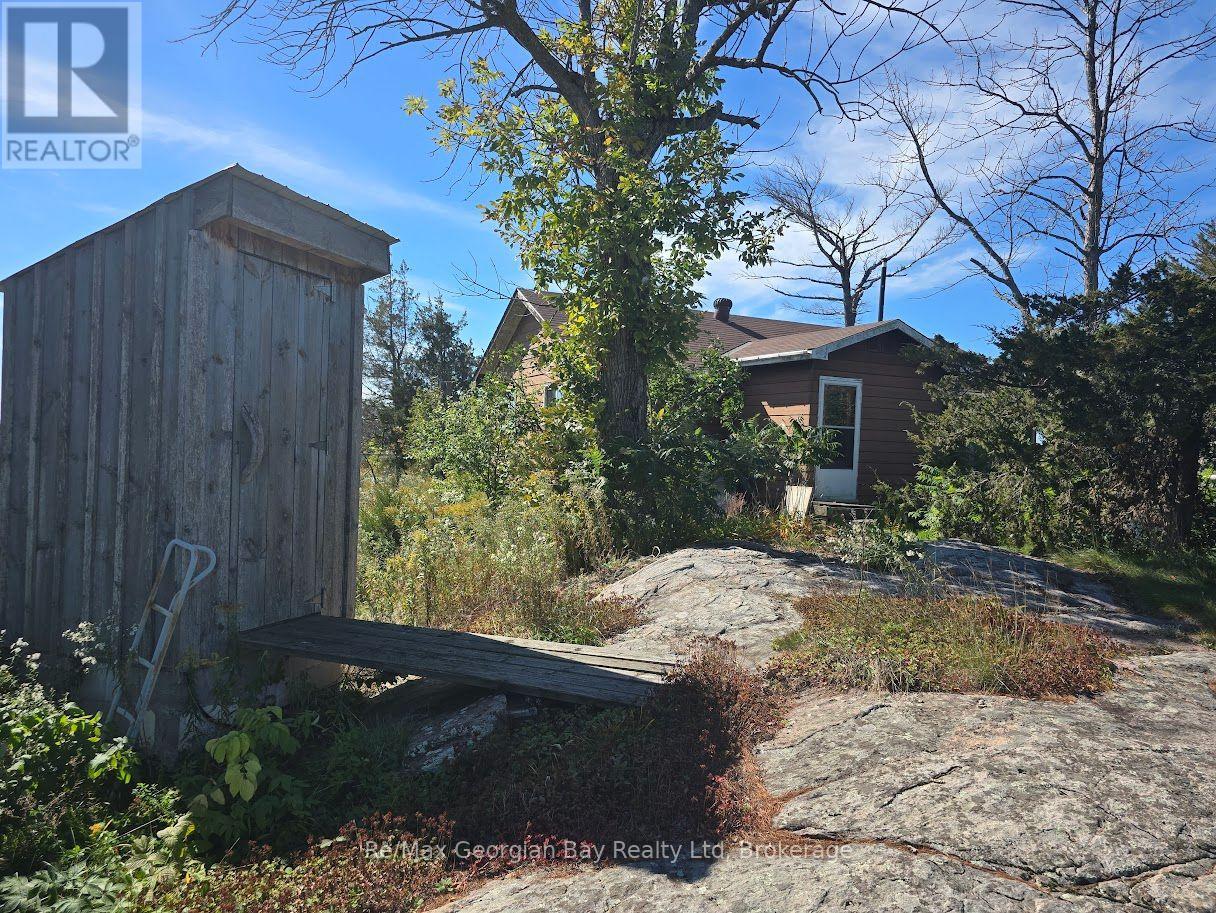 380 2 ISLAND - Image 39