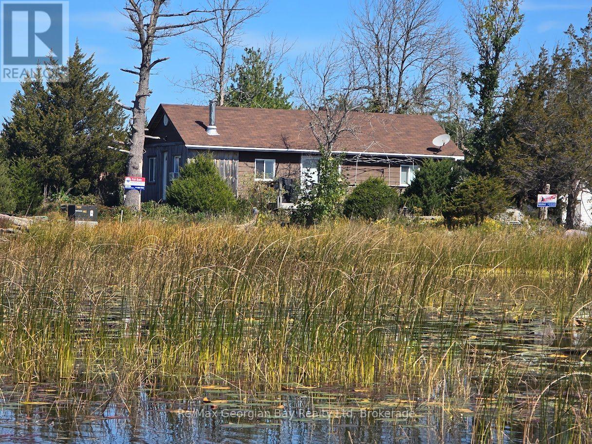380 2 ISLAND - Image 6