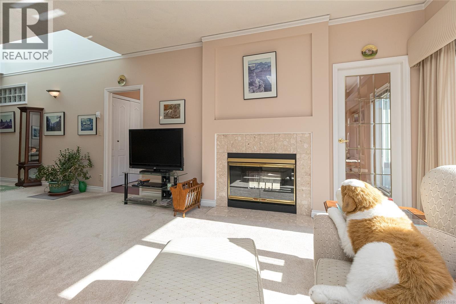 #13 4318 Emily Carr Dr - Image 9