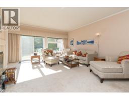 Kitchen - 13 4318 Emily Carr Dr, Saanich, BC V8X5E7 Photo 6