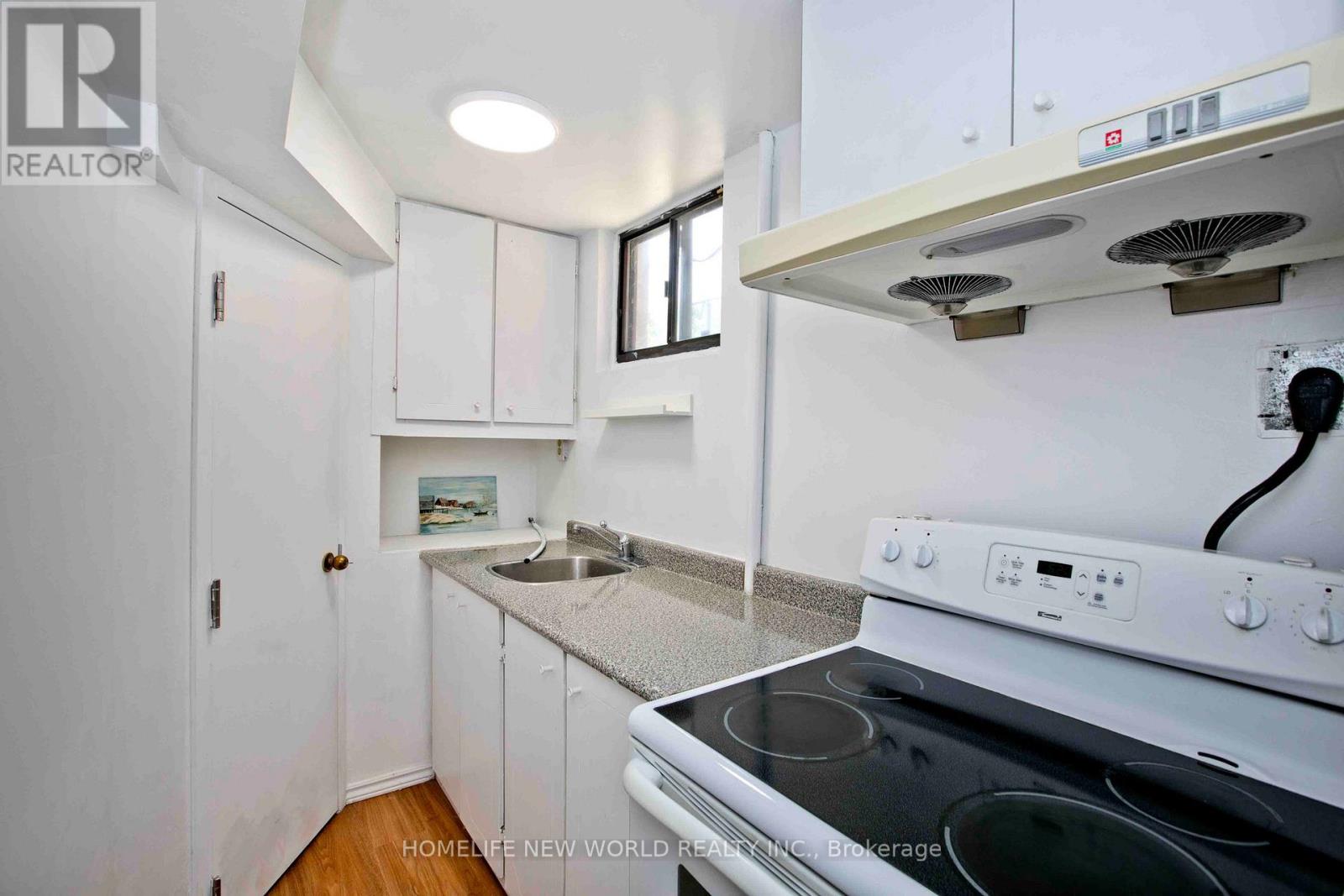 93 CORINTHIAN BOULEVARD - Image 21