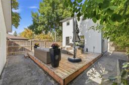 15 Scotsborough Place, Winnipeg, MB R2N1Z5 Photo 25