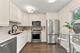15 Scotsborough Place, Winnipeg, MB R2N1Z5 Photo 10